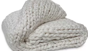 fleur ami Acrylic Knitted Throw (with filler) 130x170cm